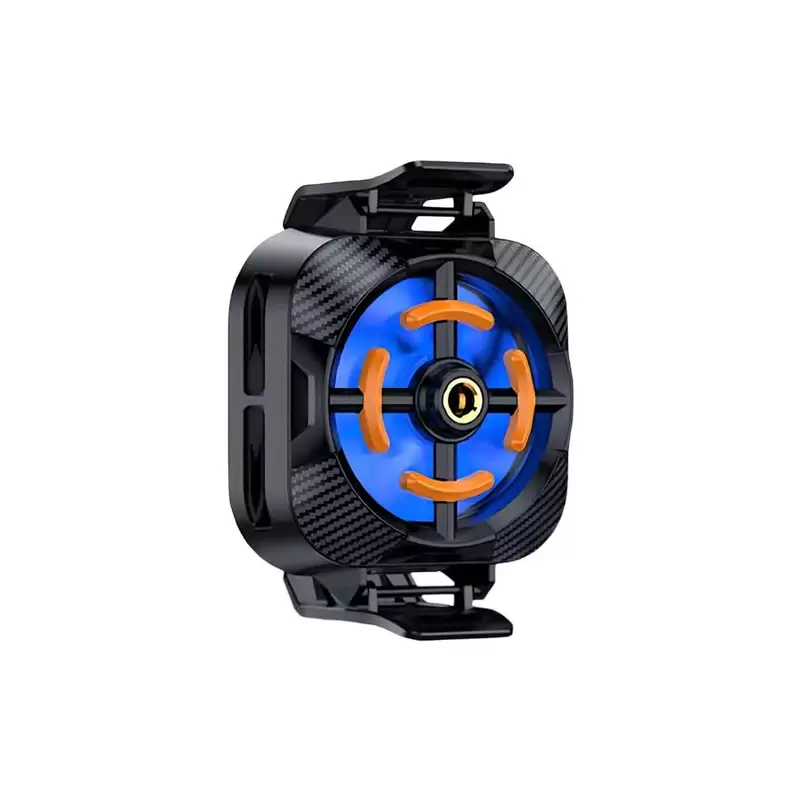 خنک‌کننده X94 متصل به گوشی در حال اجرای PUBG